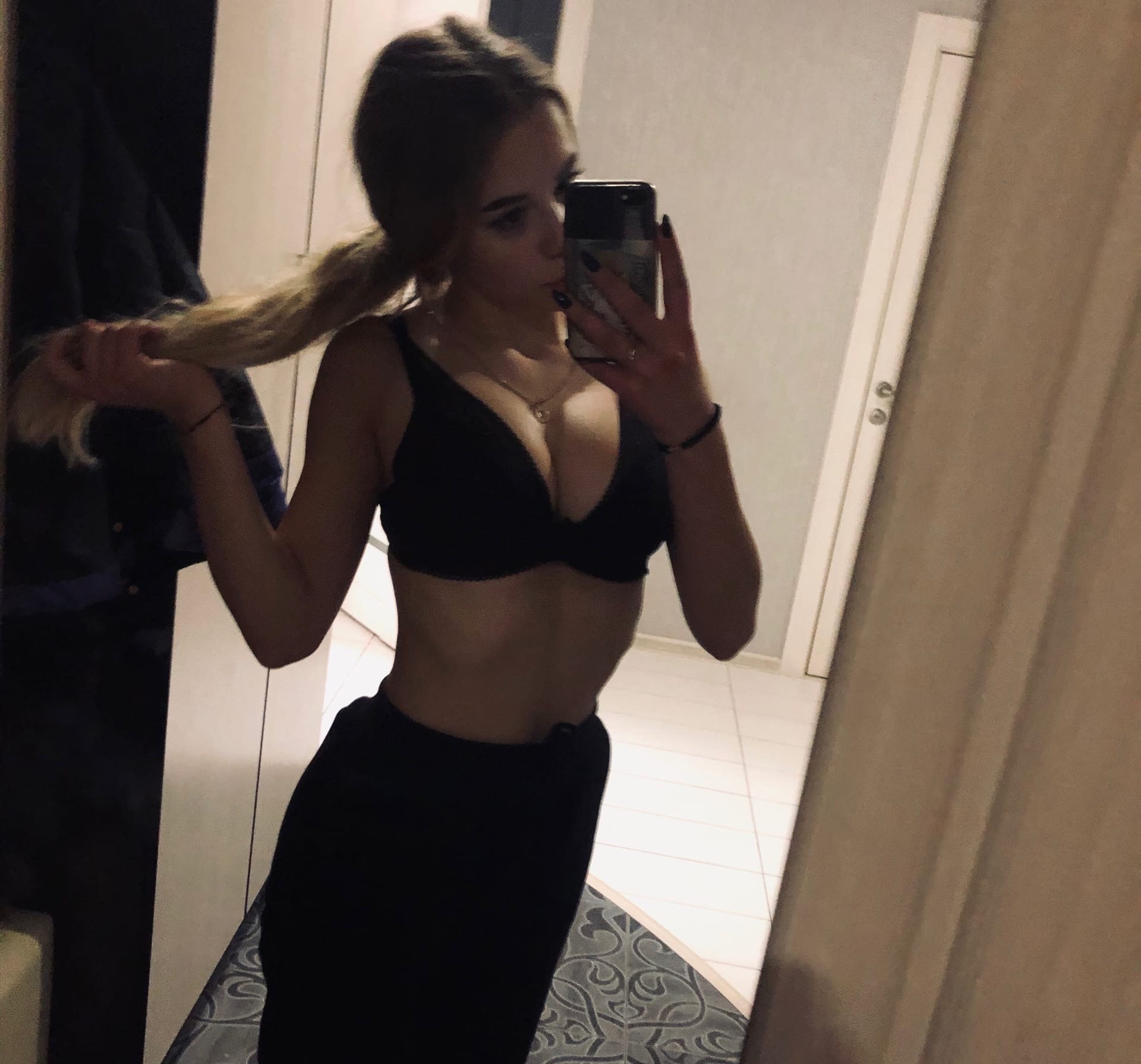 Нинель привлекальеная девушка из Суходольска цена от 3000 руб