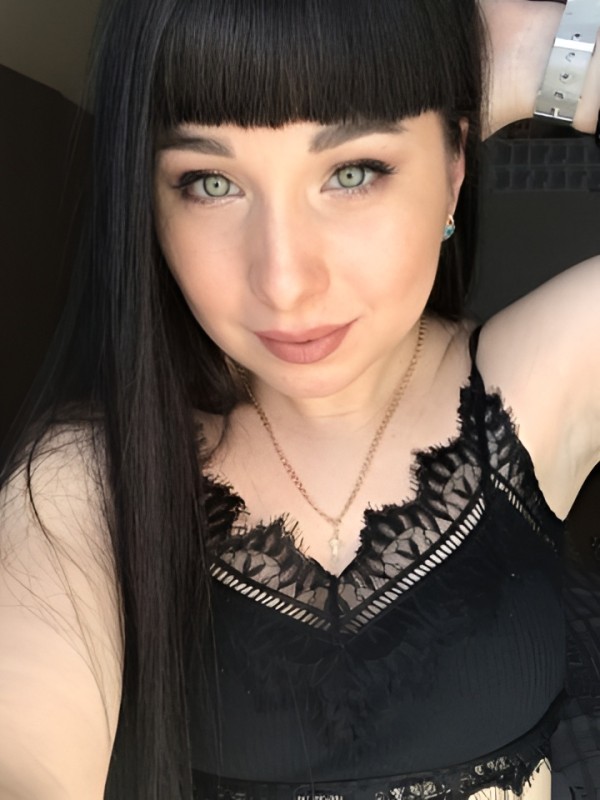 Зоя привлекательная девушка из Суходольска цена от 10000 руб