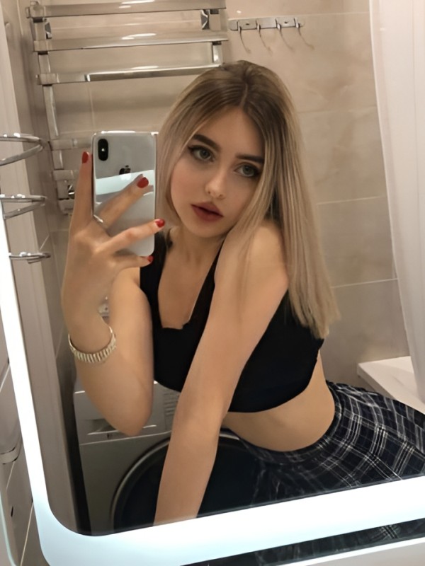 Зоя привлекательная девушка из Суходольска цена от 2500 руб