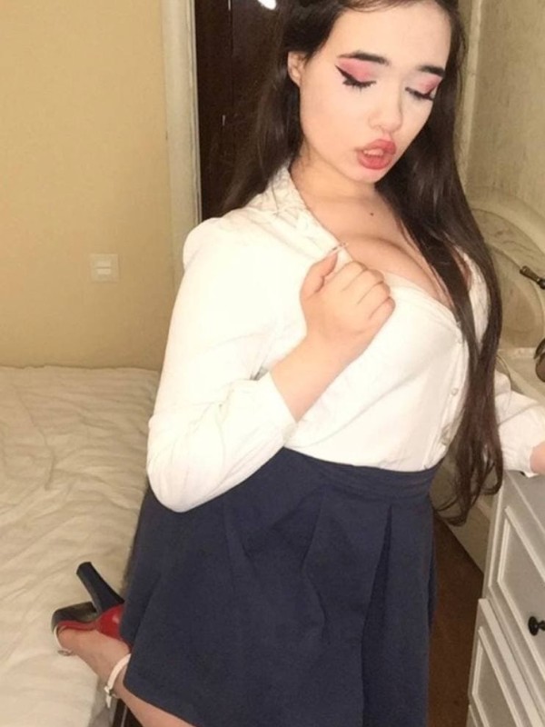 Лаки привлекательная девушка из Суходольска цена от 3500 руб